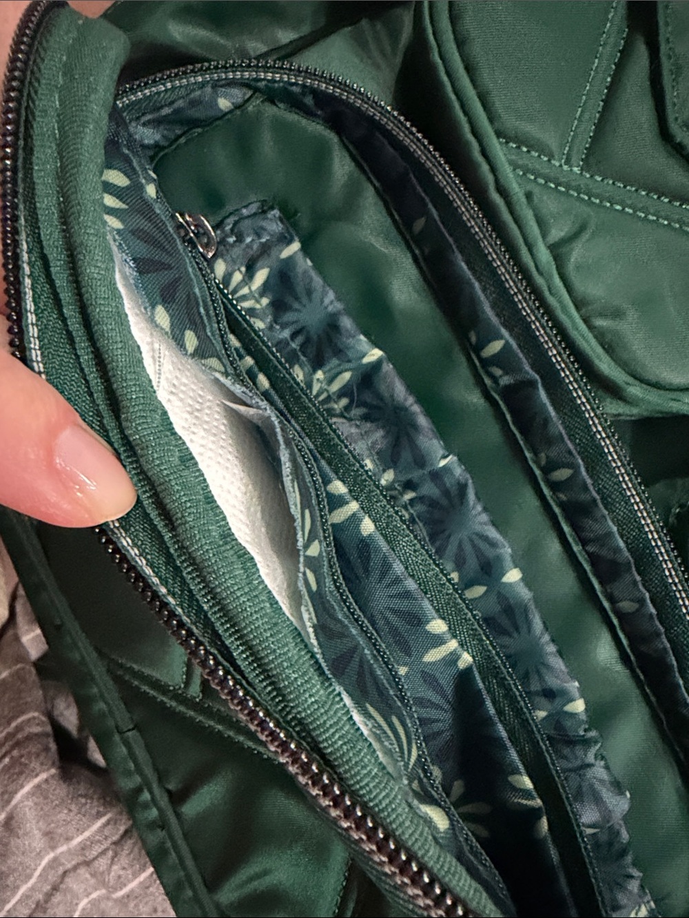 LUG LEGACY PUDDLE JUMPER MINI BACKPACK WICKED GREEN - Picture 9 of 10